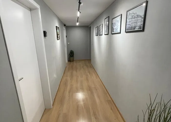 Andi's 2 Gjirokastër